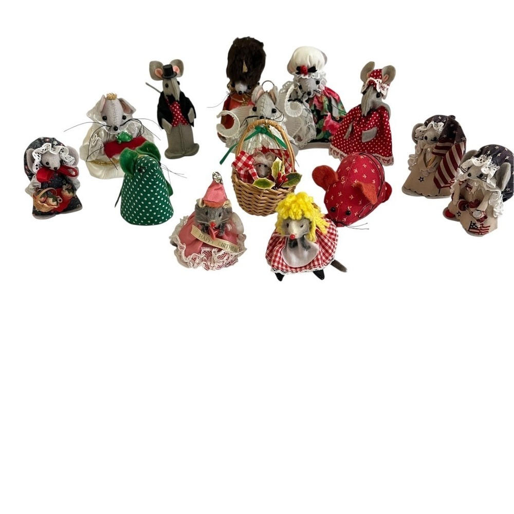 Vintage Felt Real Mouse Figurines Mix Lot 14 Style Holiday Patriotic Misc Decor